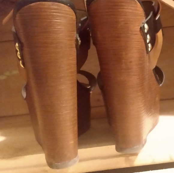 SODA PLATFORM WEDGIES SANDALS - Picture 4 of 4